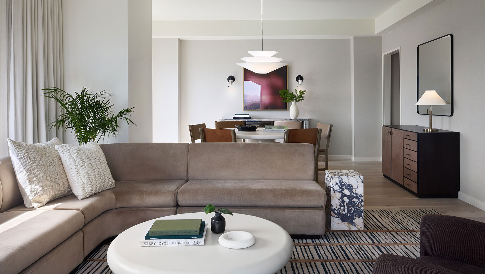 1 Bedroom Spa Suite Living & Dining Area