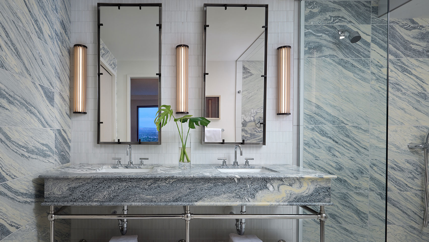 Aster Presidential Suite Vanity